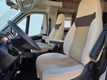 Bürstner BUT660 Luifel | Keuken | Omvormer | Toilet En Douche | Ruim Bed